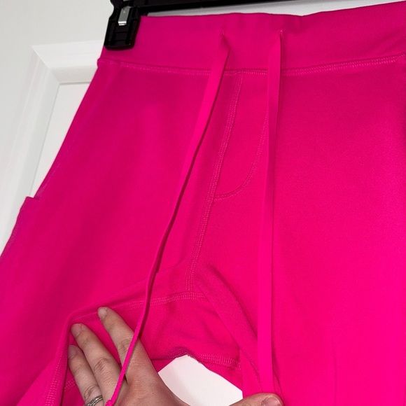 ALO Yoga Leggings - Picture 7 of 8